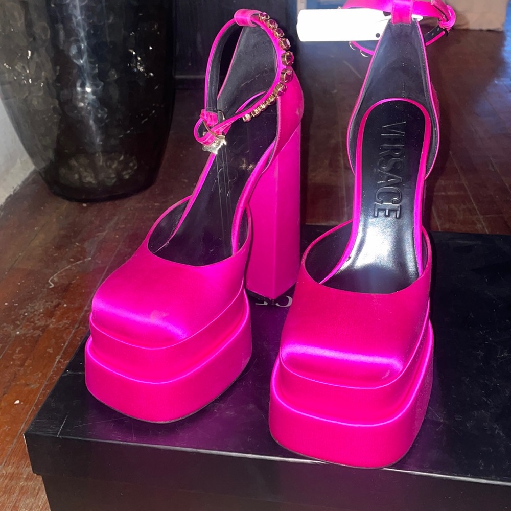 Fuchsia color Versace shoe